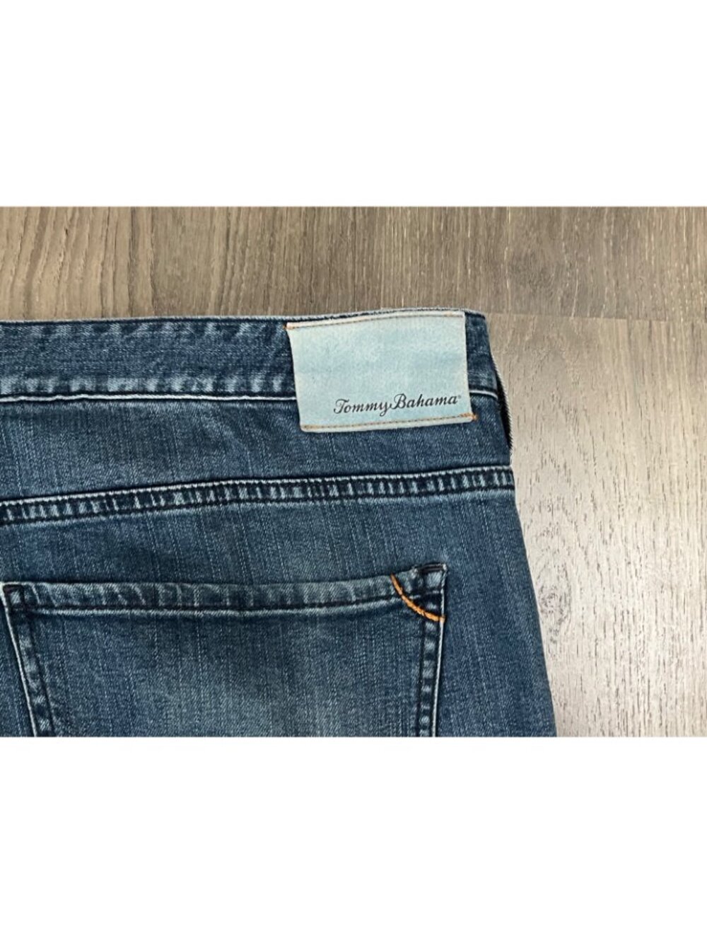 Tommy Bahama Jeans Men 42x30 Blue Authentic Fit Denim Straight Leg Relaxed Feel - Picture 10 of 15